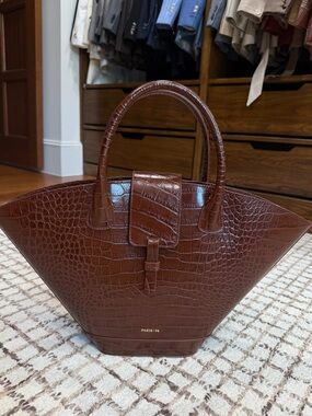 PARIS 64- large LUMIER Croc-Embossed “cognac”
